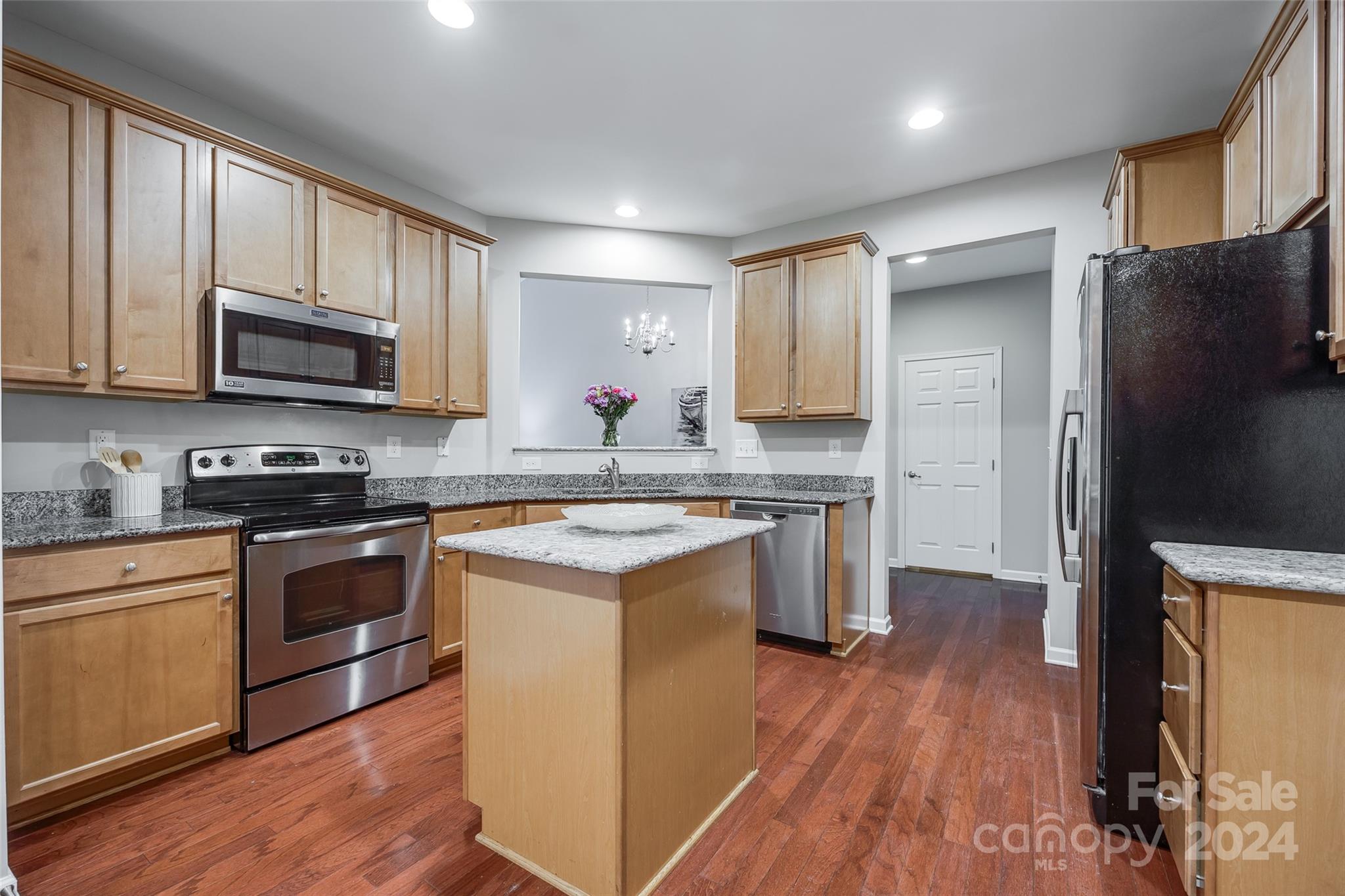 Lake Shore - Residential