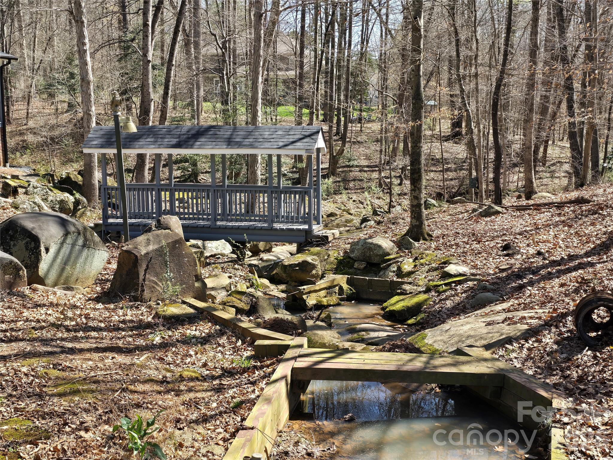 6802 Lowesville Lane