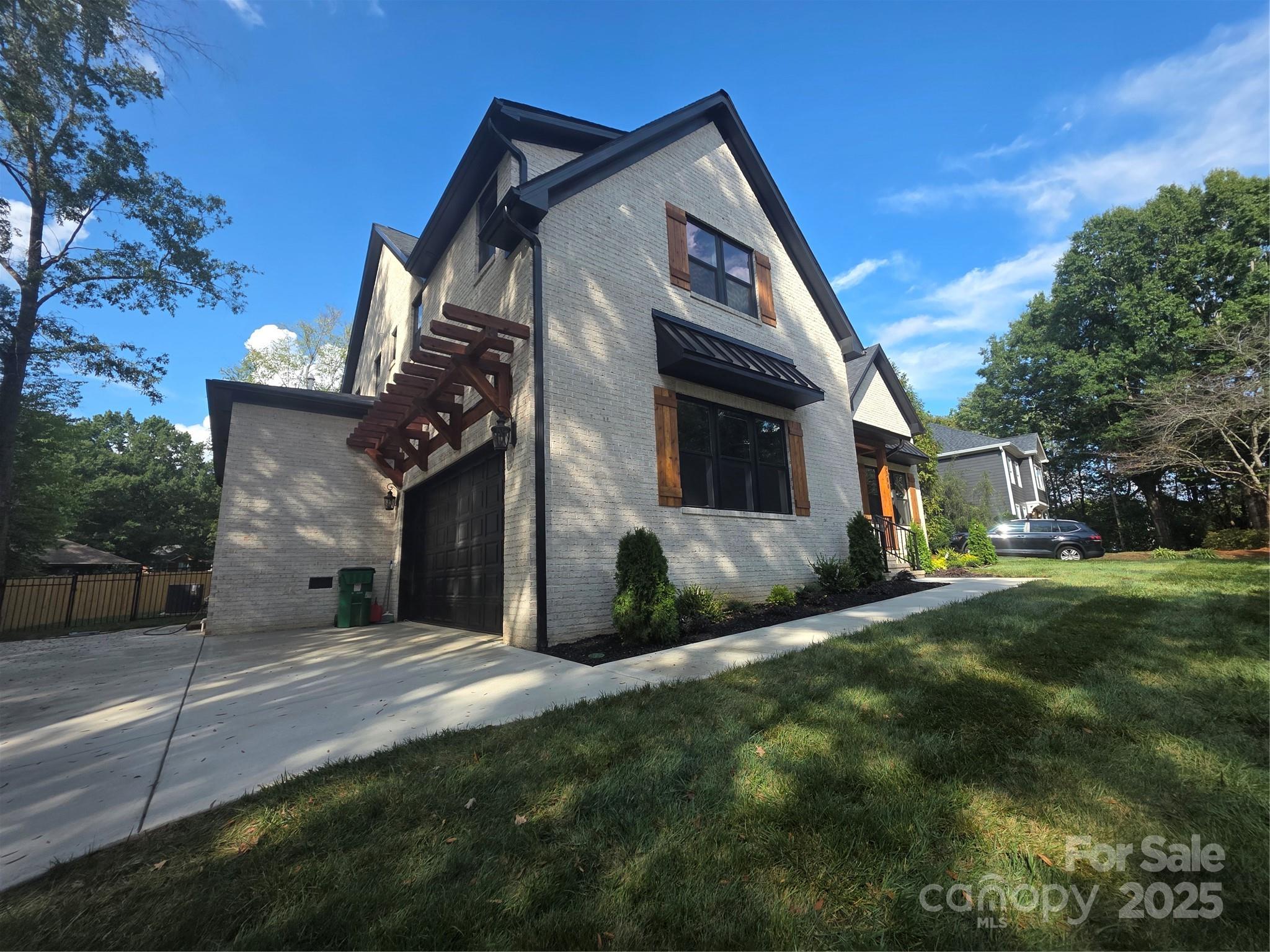 2300 Fernbank Drive 38