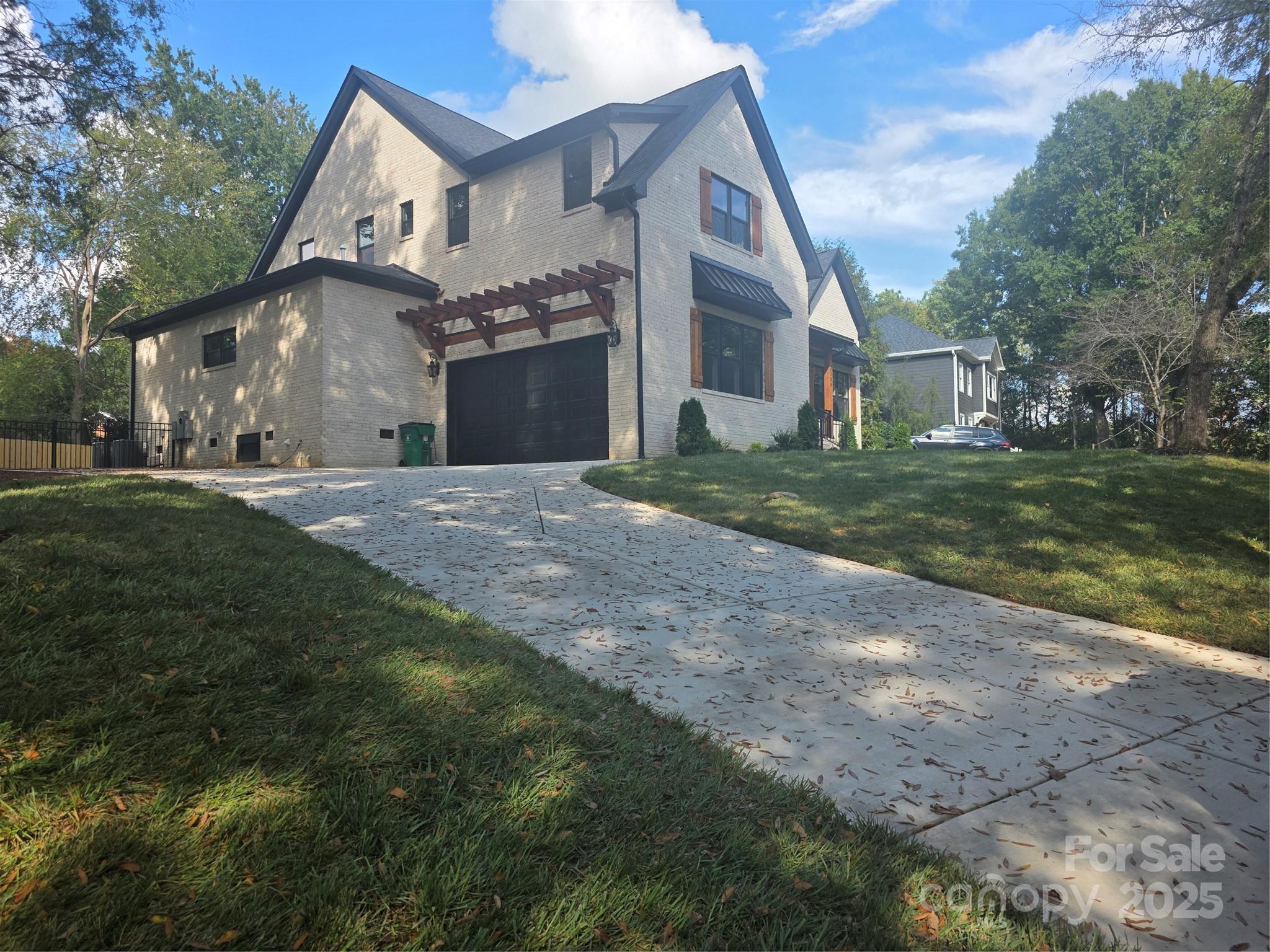 2300 Fernbank Drive 38