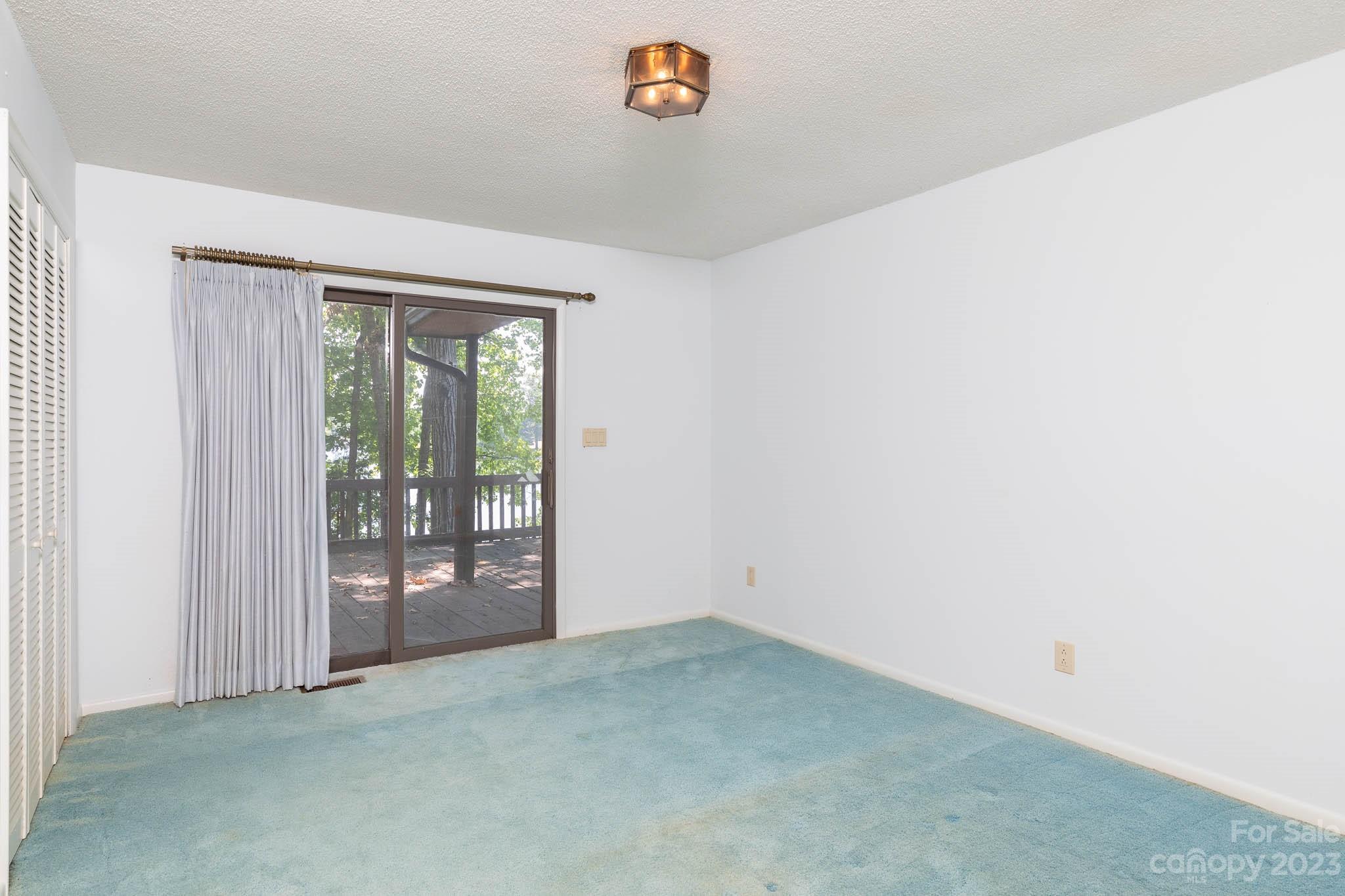 Tega Cay - Residential