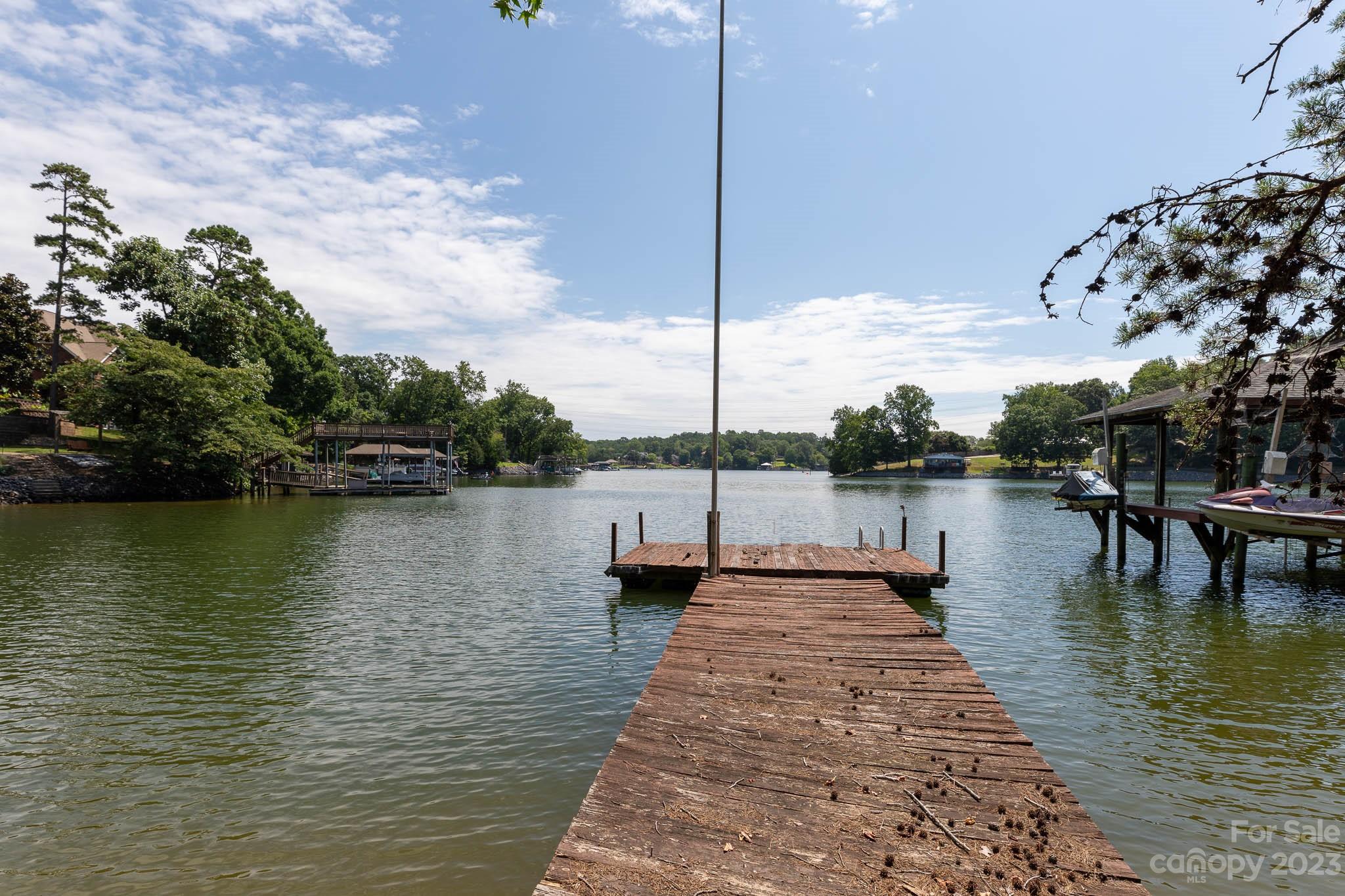 Tega Cay - Residential