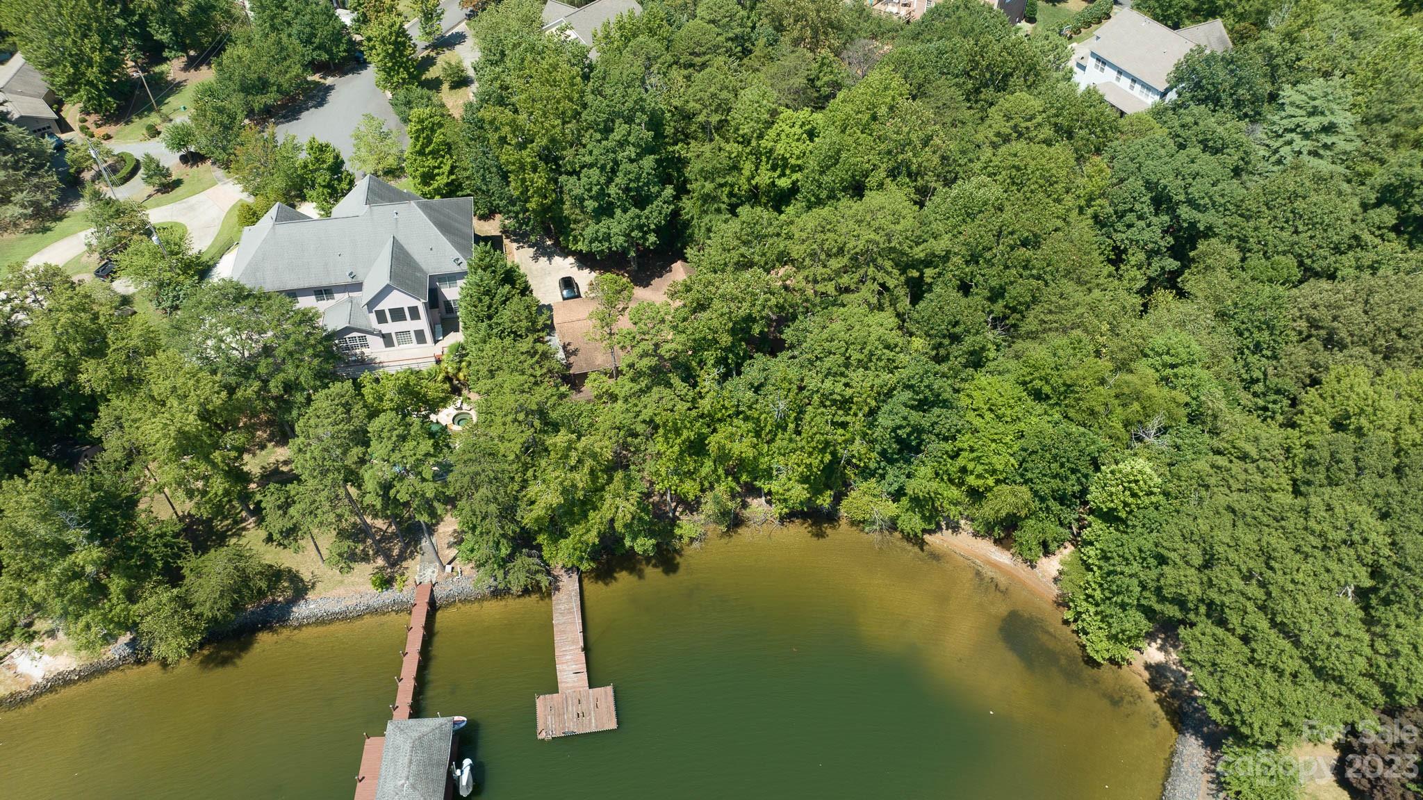 Tega Cay - Residential