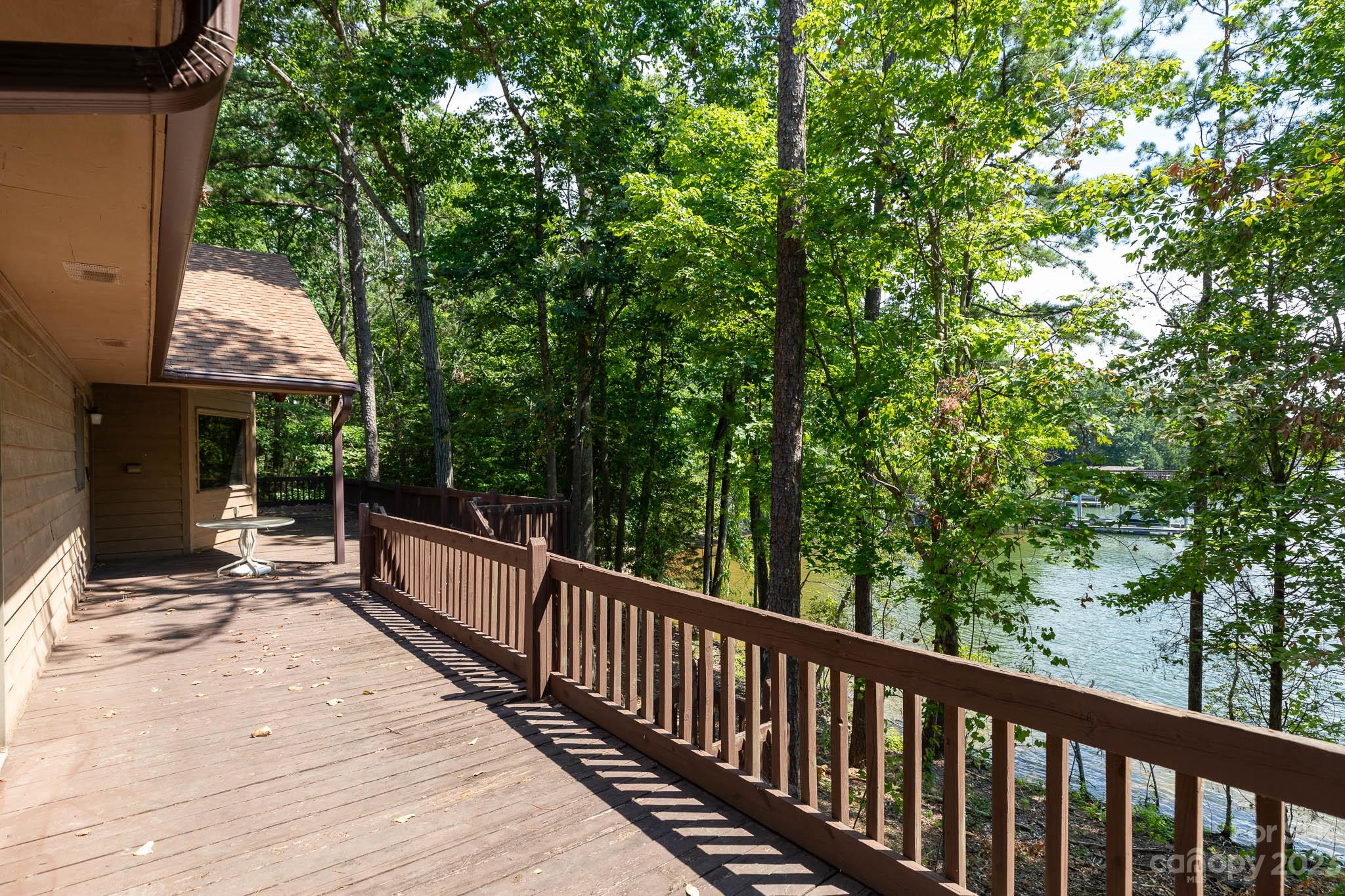 Tega Cay - Residential