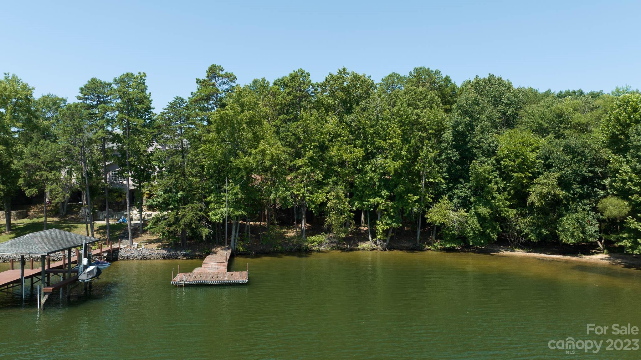 Tega Cay - Residential