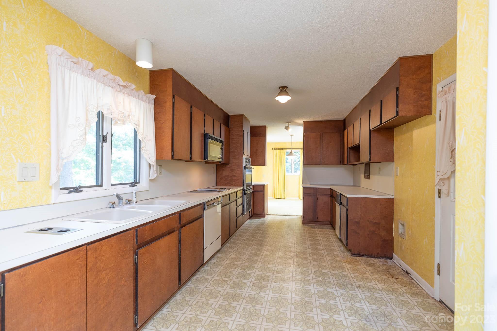 Tega Cay - Residential