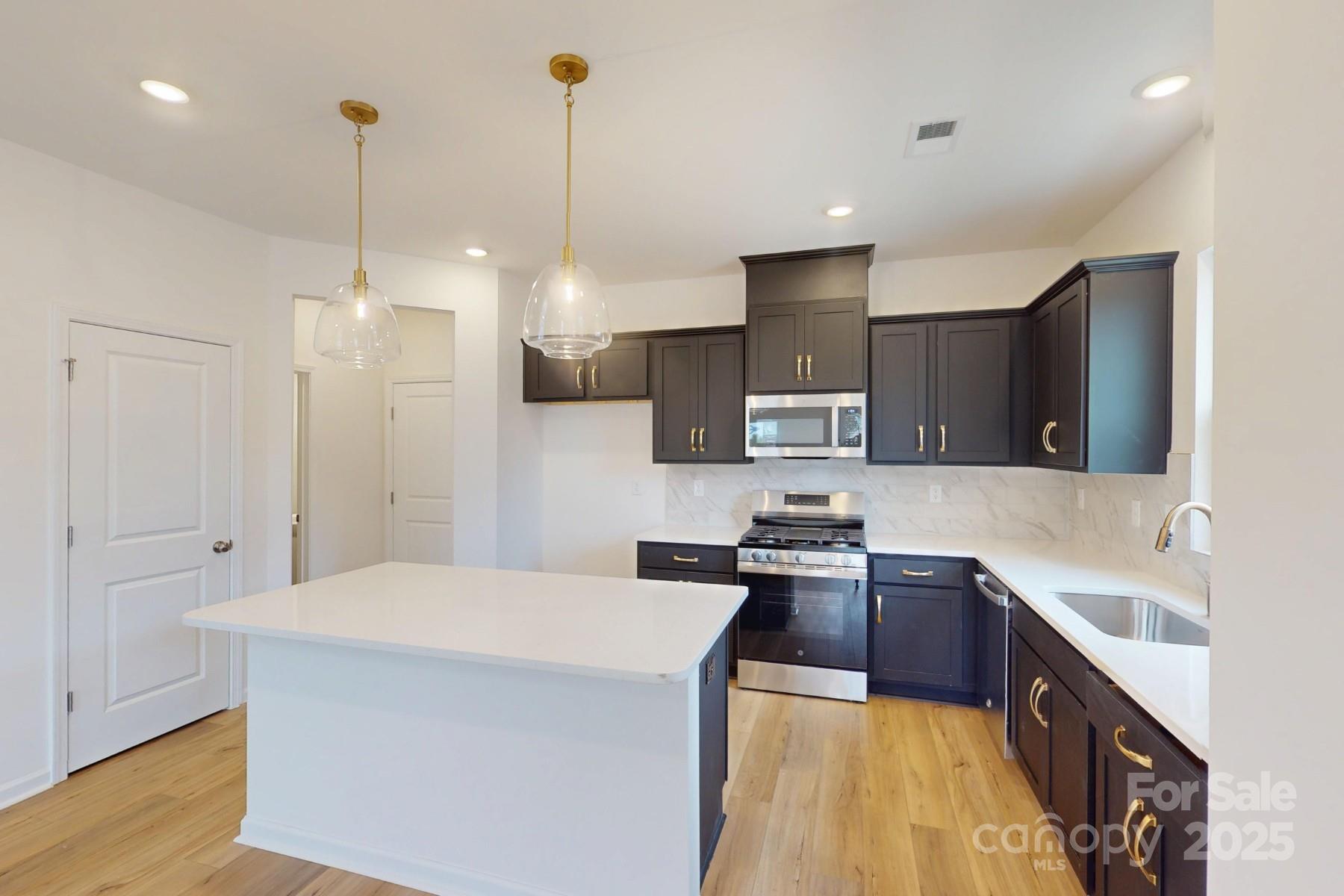 1030 Overbrook Place