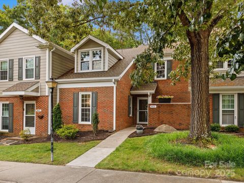 9473 Kings Falls Drive Charlotte NC 28210