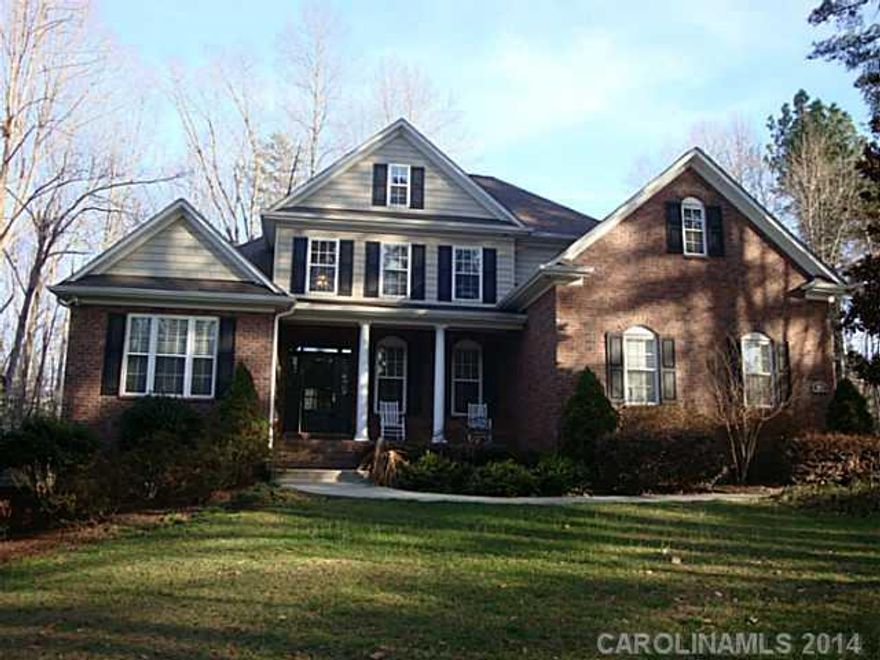 Stunning, roomy home on oversized cul-de-sac lot in upscale Northview Harbor! Deeded boat slip, boat ramp, clubhouse, tennis courts, pool, walking trails and playground for the complete living experience. 2 story great room, master plus one bedroom down, finished basement with bar/entertainment center and billiard room, granite countertops, wood floors, high quality appliances, won't last; act now