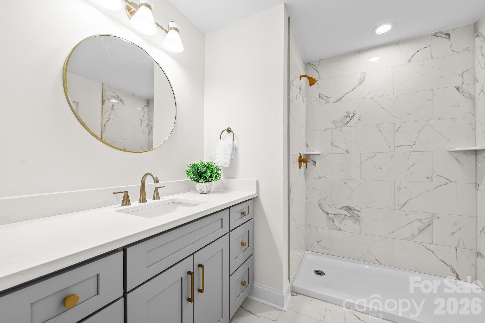 English Hills - Residential