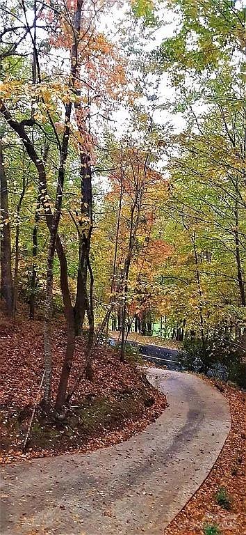 4122 Connestee Trail
