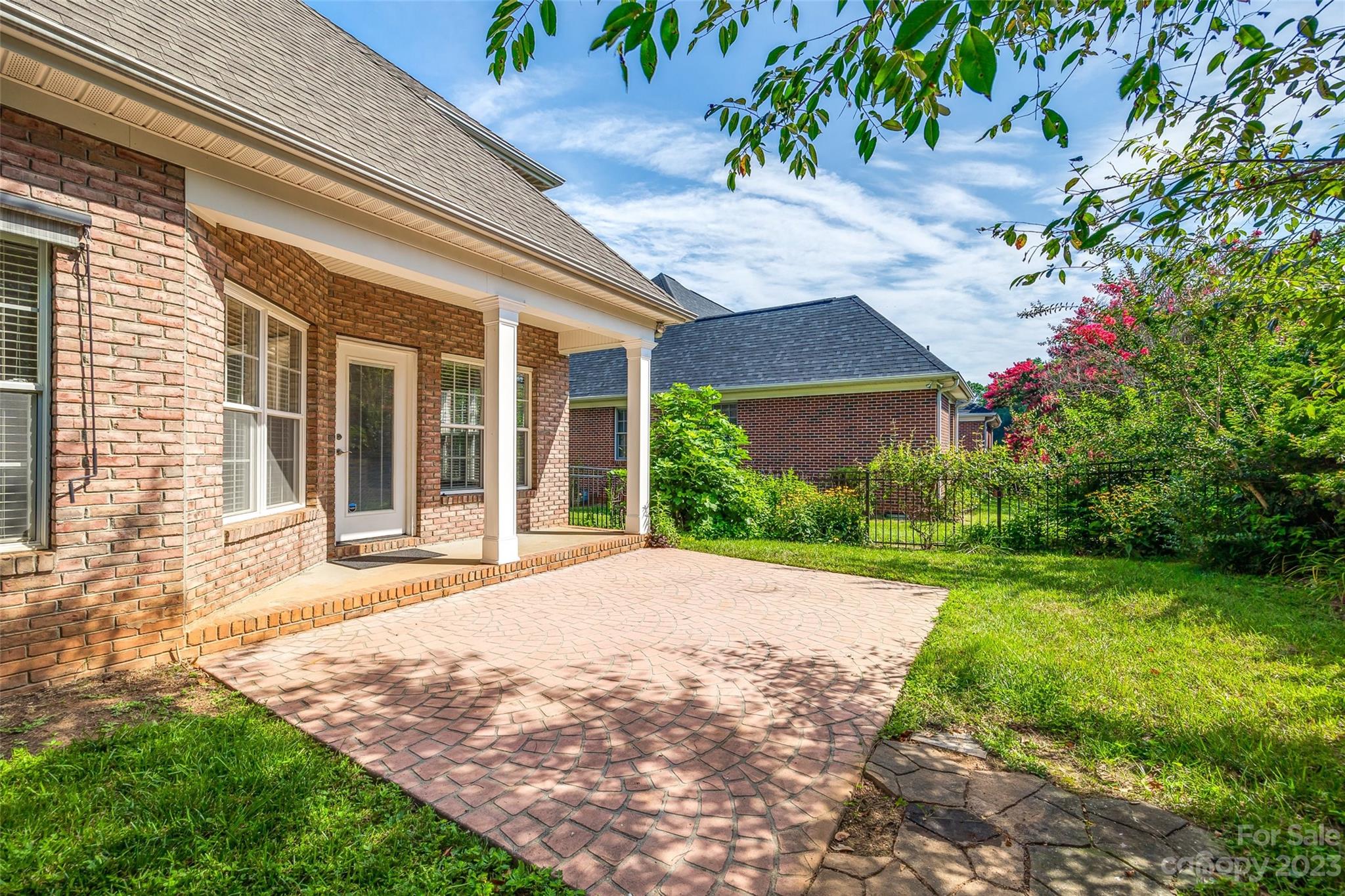 Lake Club Commons - Residential