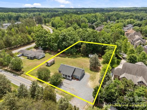 Photo of 14532 E Rocky River Road, Davidson, NC 28036 (MLS # 4370083)