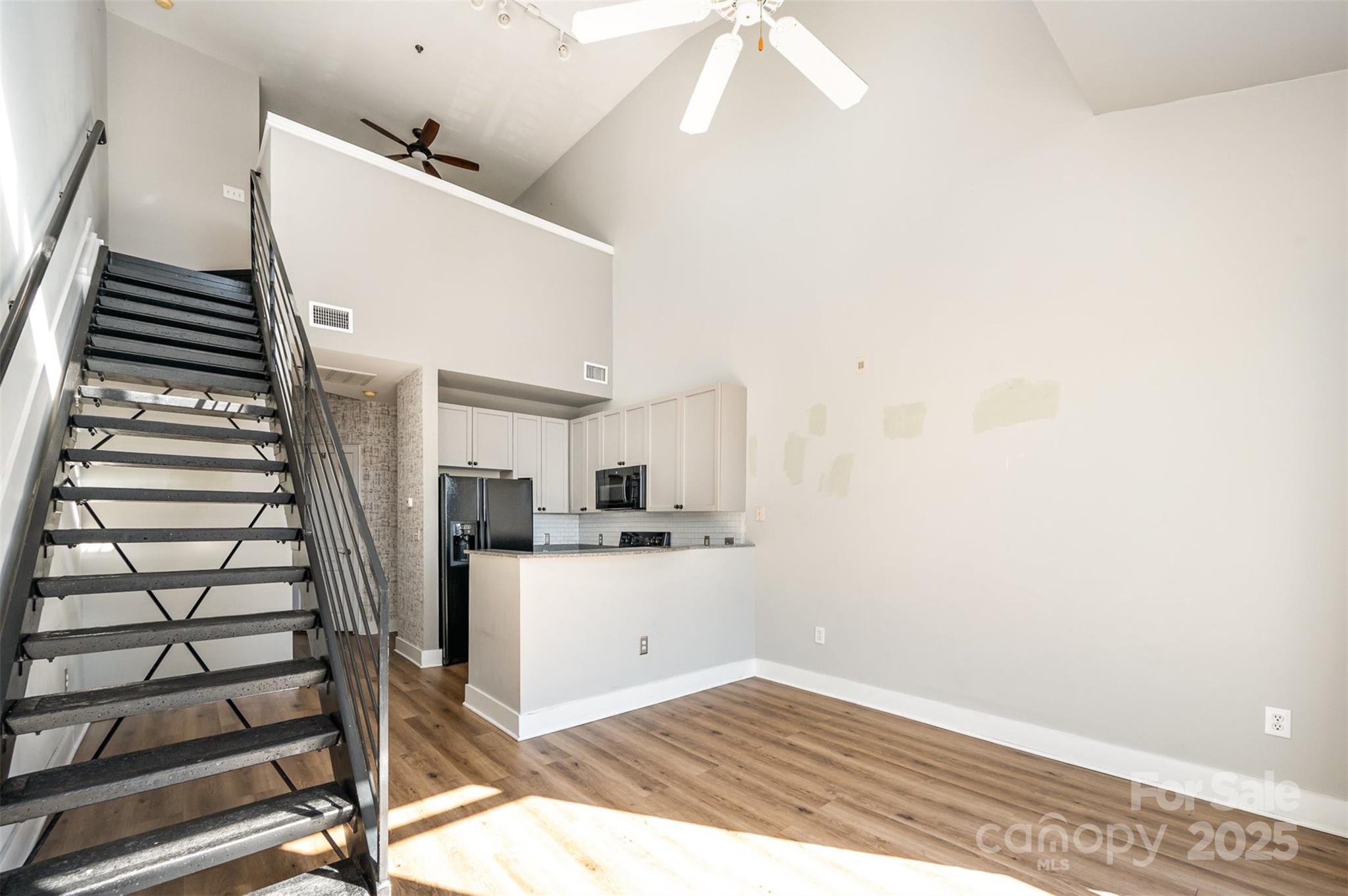 115 E Park Avenue 419