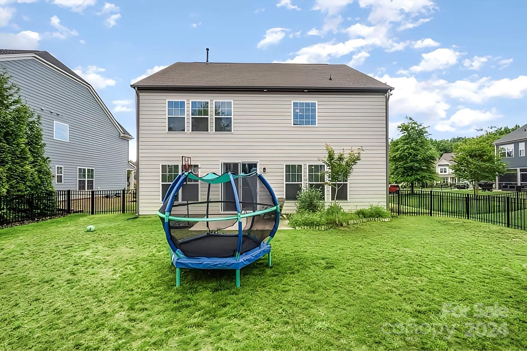 Oakland Pointe - Residential