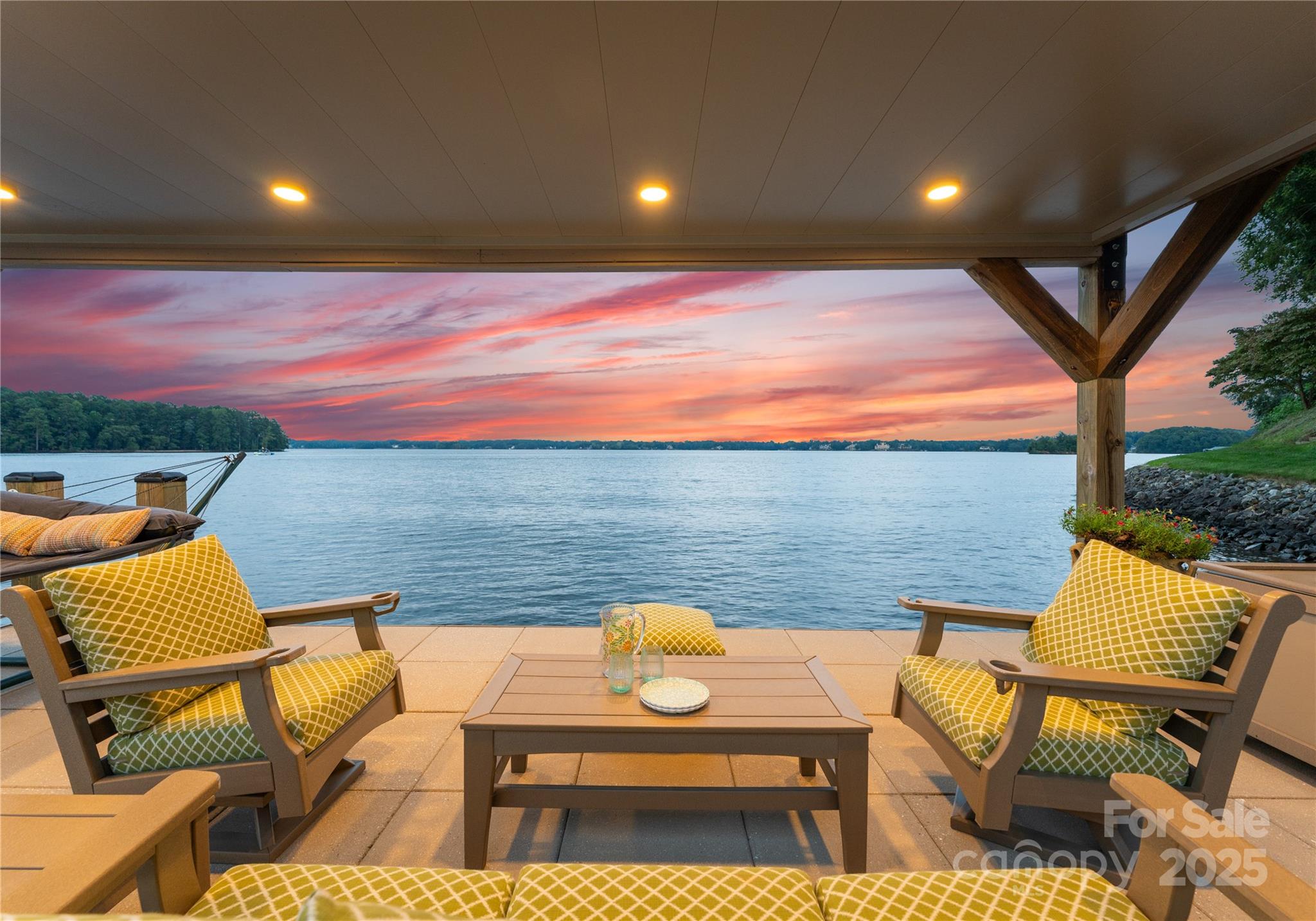 Stonemarker Pointe - Residential