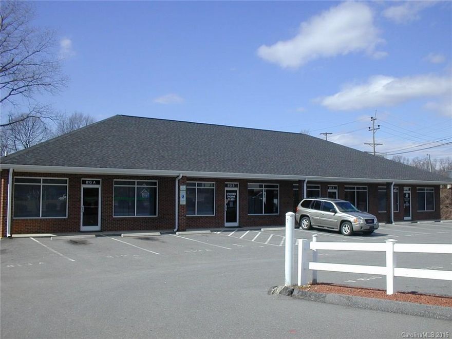 Great investment opportunity, 3 units rented with stable tenants, owner could use 4th with mortgage paid! Well maintained office building offers great exposure in a high traffic corridor, located approximately 1/2 mile east of US Highway 321 and 1/8 mile from NC Hwy 274 and less than 3 miles from I-85.. Wired for internet, phone and ADT service. Suited for admin offices, insurance, legal, medical, will suit most any type of small business. Large signage on Garrison Blvd for great visibility.