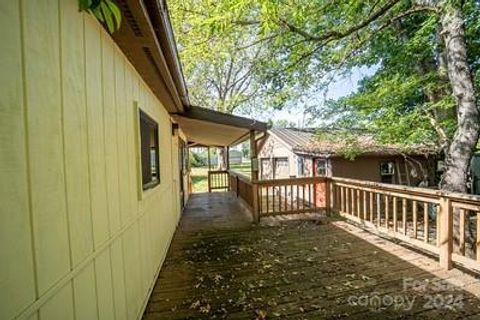 A home in Hendersonville