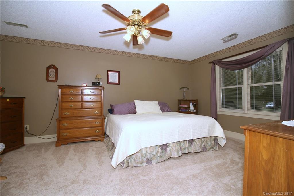 Hunters Pointe - Residential