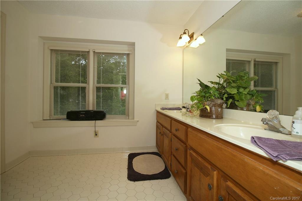 Hunters Pointe - Residential