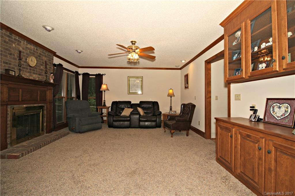 Hunters Pointe - Residential