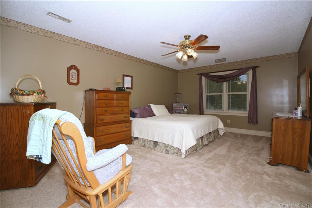 Hunters Pointe - Residential