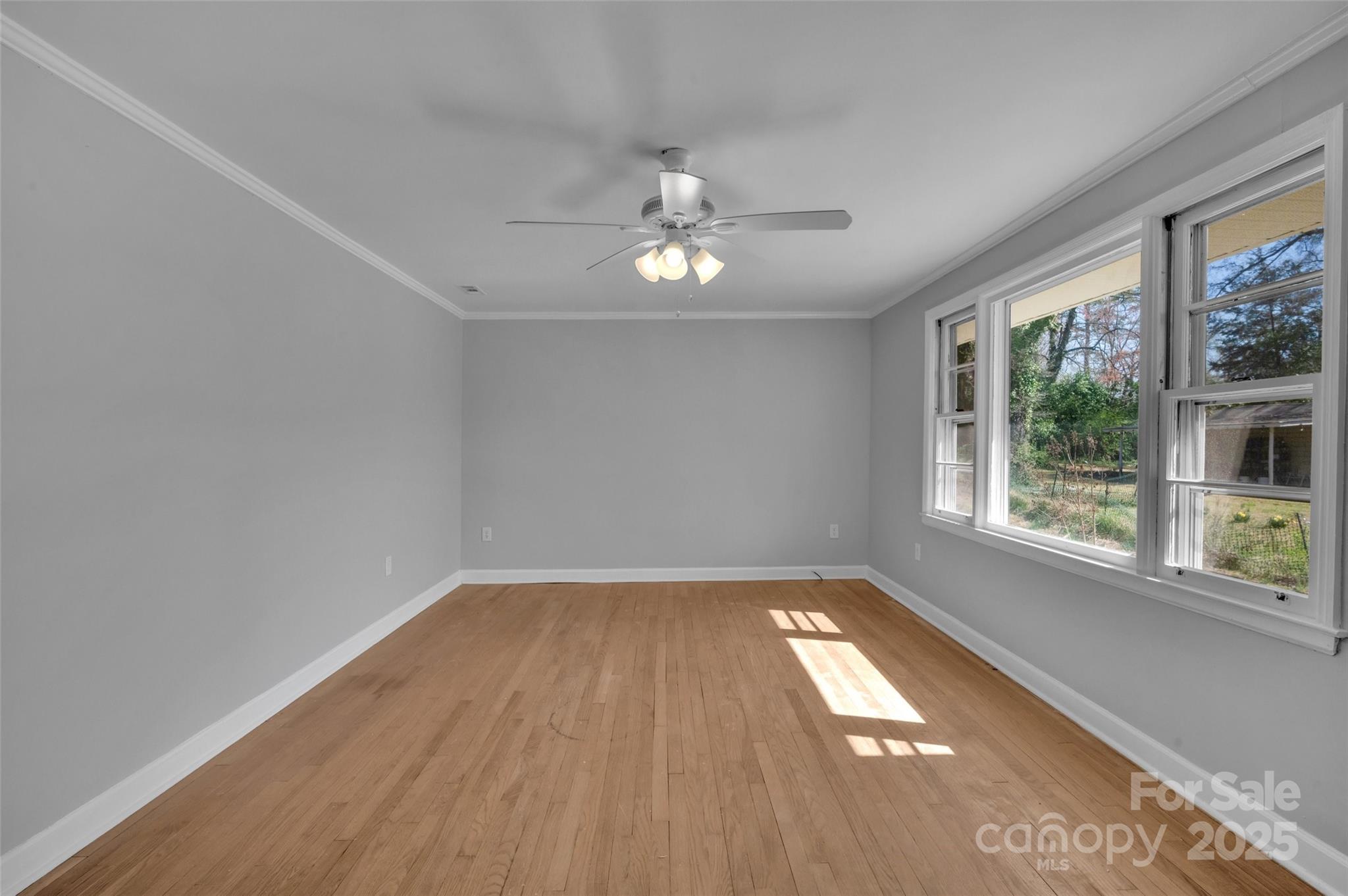 647 Black Street E