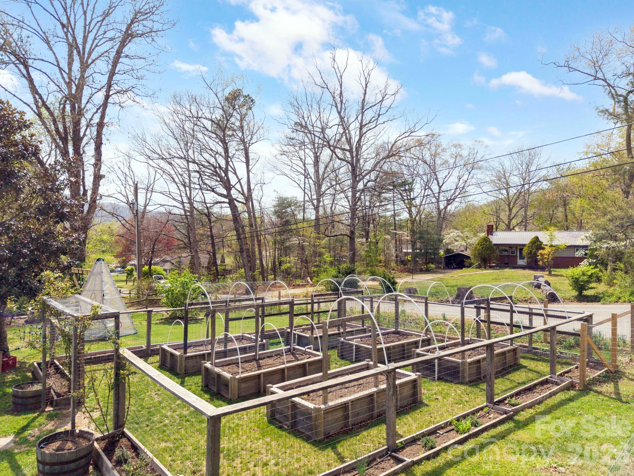 318 Stonewall Avenue