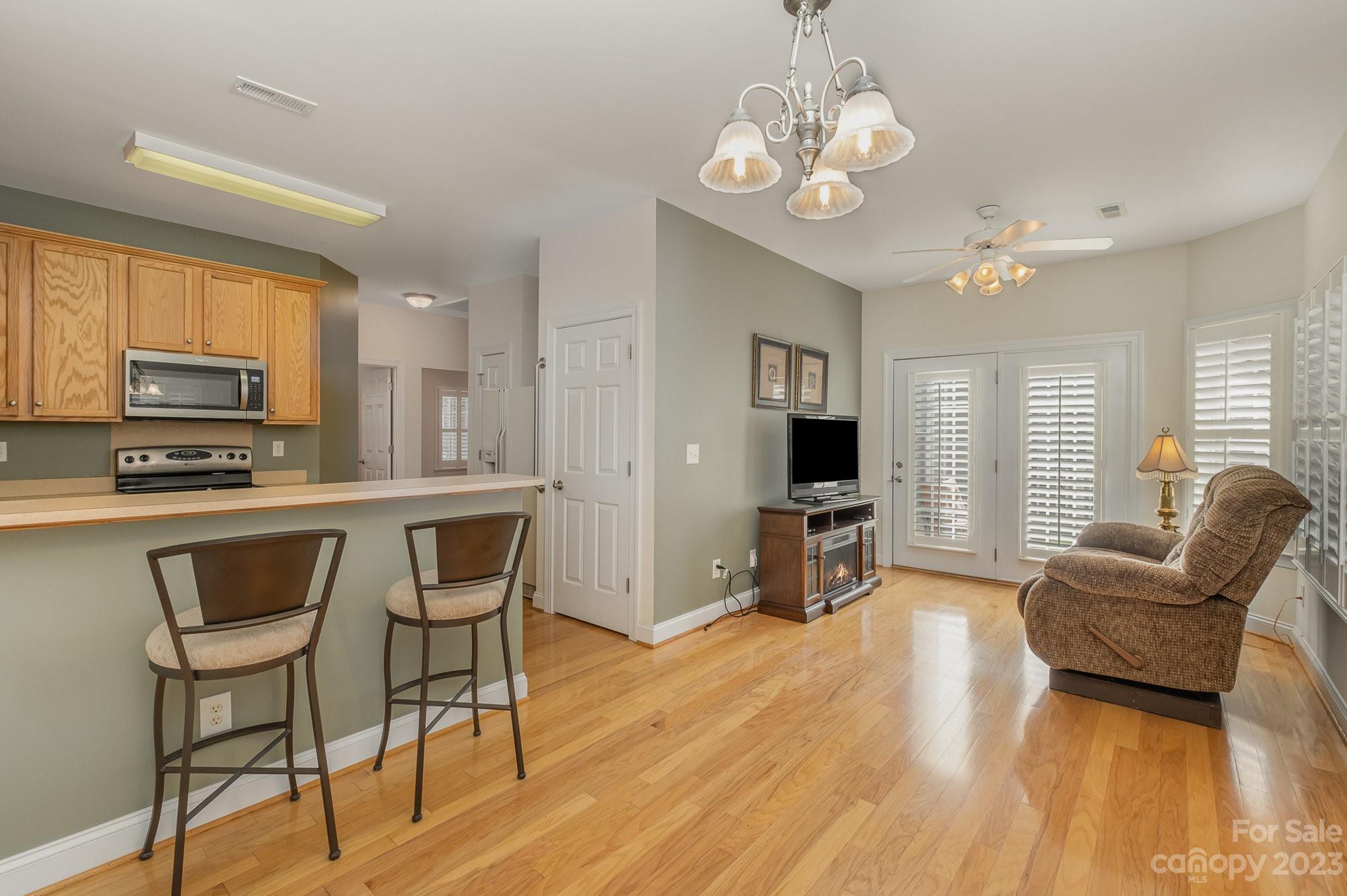 Village of Woodridge - Residential