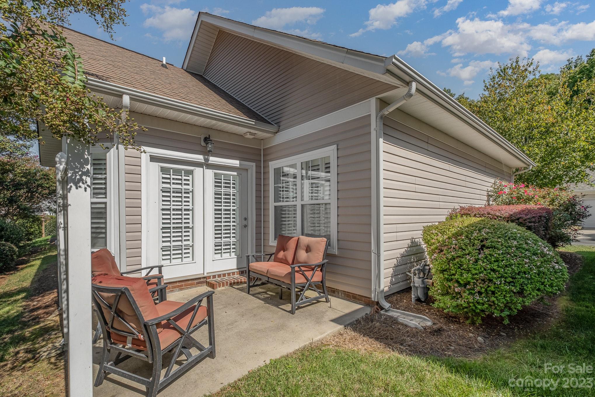 Village of Woodridge - Residential