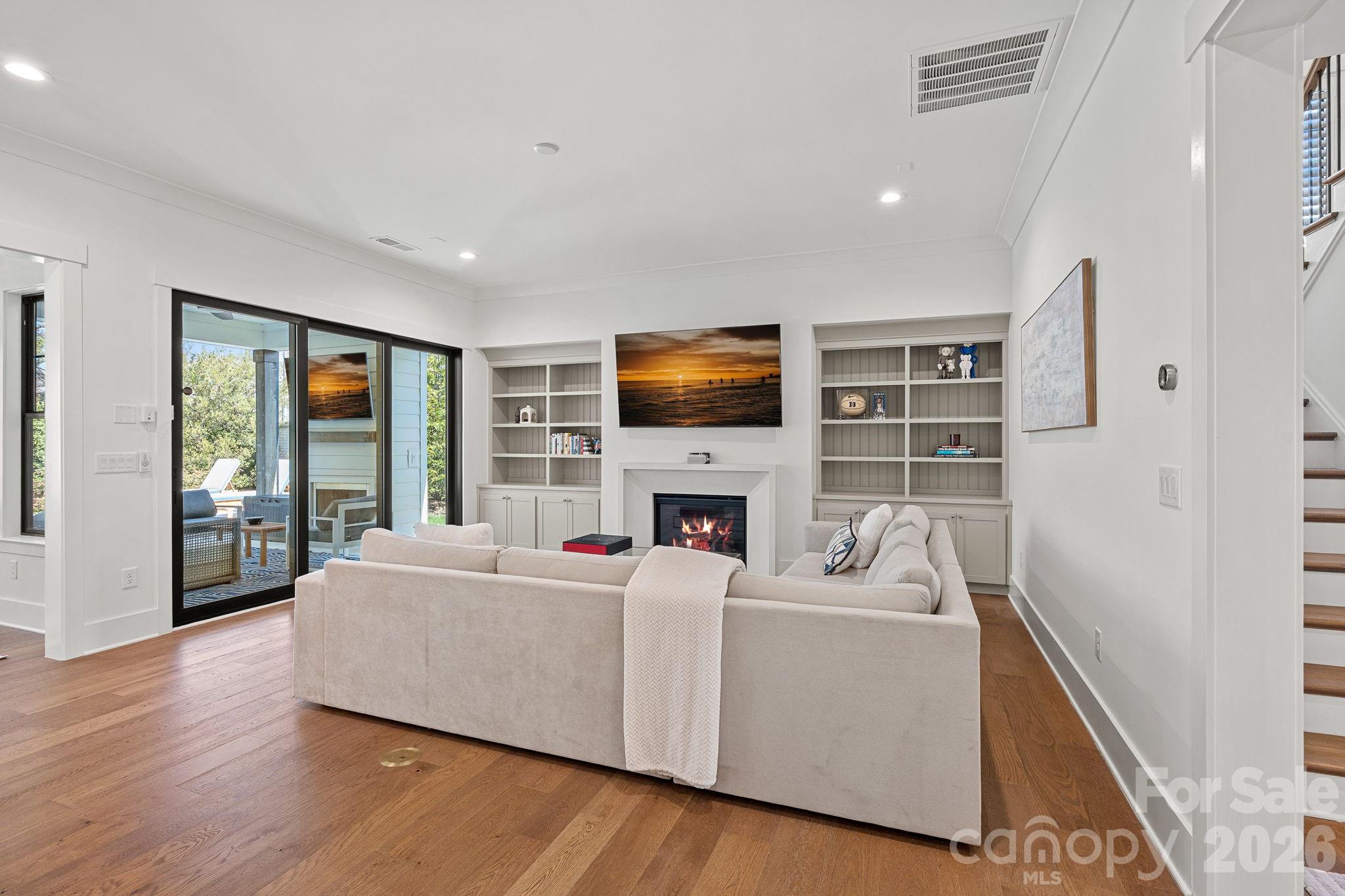 Cambridge Square - Residential