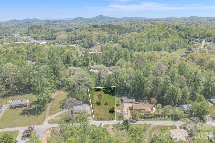 Marion growing.  Here is your change to build the home you like or build to sell. >34 according to tax records consisting of two buildable lots < Buyer and Buyer's agent to confrim>
Close to Lake James and Catabwa River for water sports and fishing and also minutes from Old Fort for Biking and hiking.  Fonta Flora and Hillman have excellent breweries in the area. 
Linville Gorge and Table Rock areas are close by.