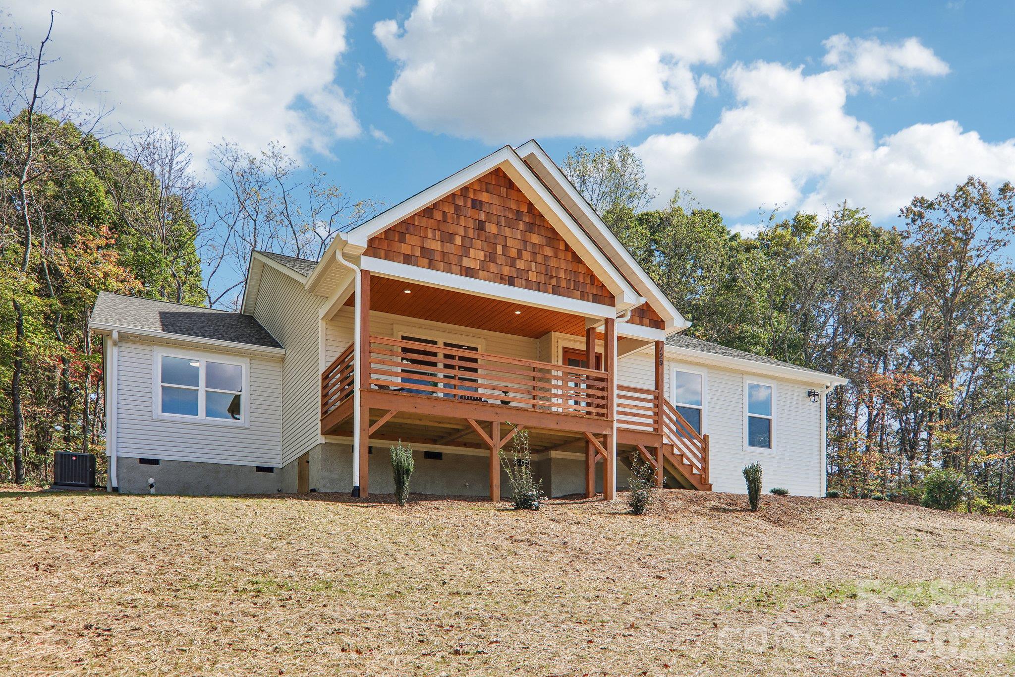 129 Lincoln Ridge Drive 3