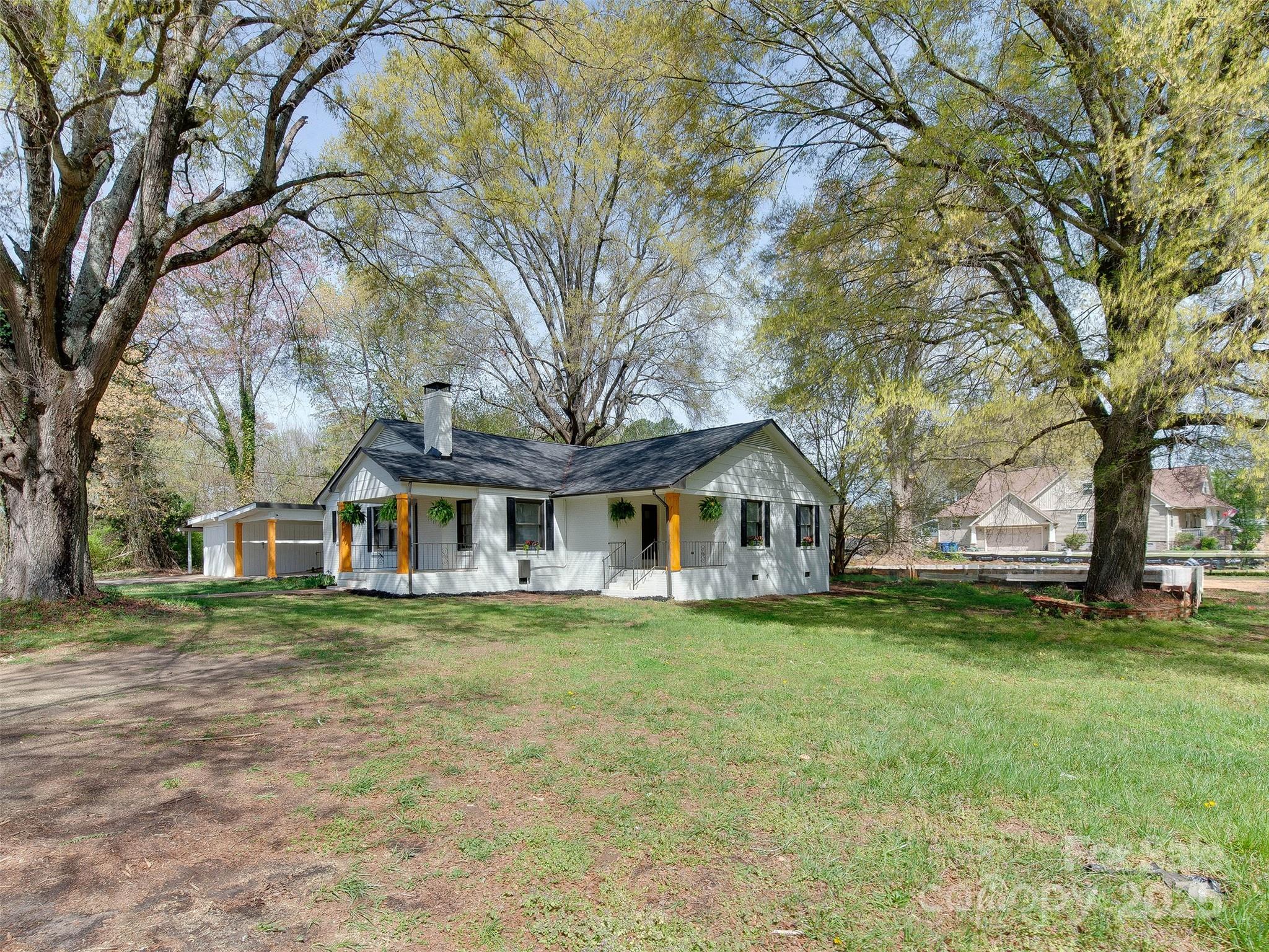 1209 Mount Ulla Highway