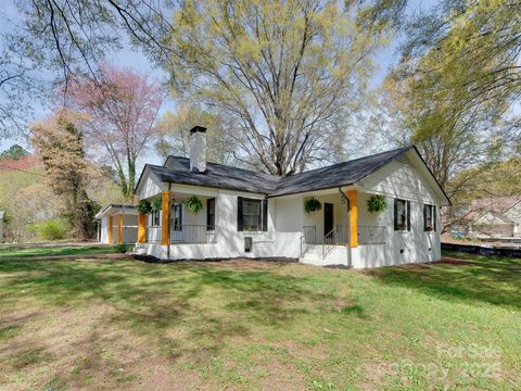 1209 Mount Ulla Highway Mooresville NC 28115