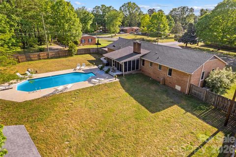 Photo of 868 Fieldstone Road, Mooresville, NC 28115 (MLS # 4377553)