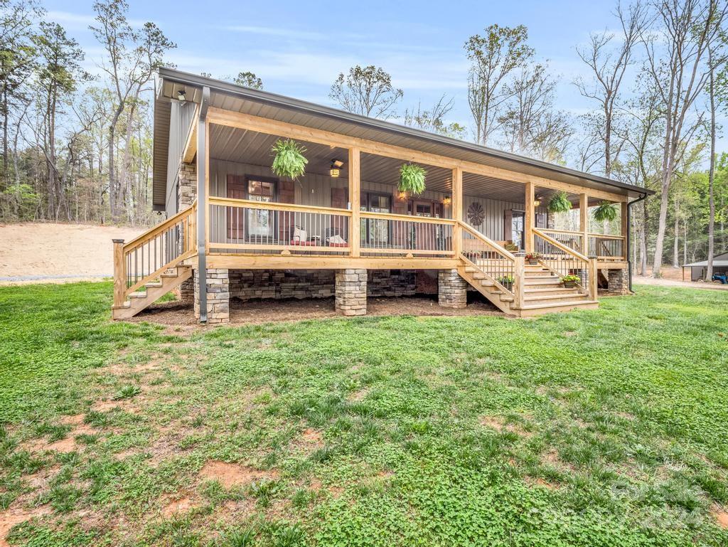 2068 Mountain Creek Road