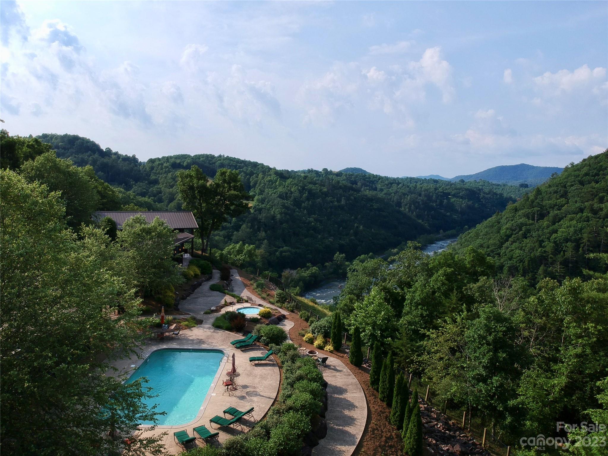 French Broad Crossing - Residential