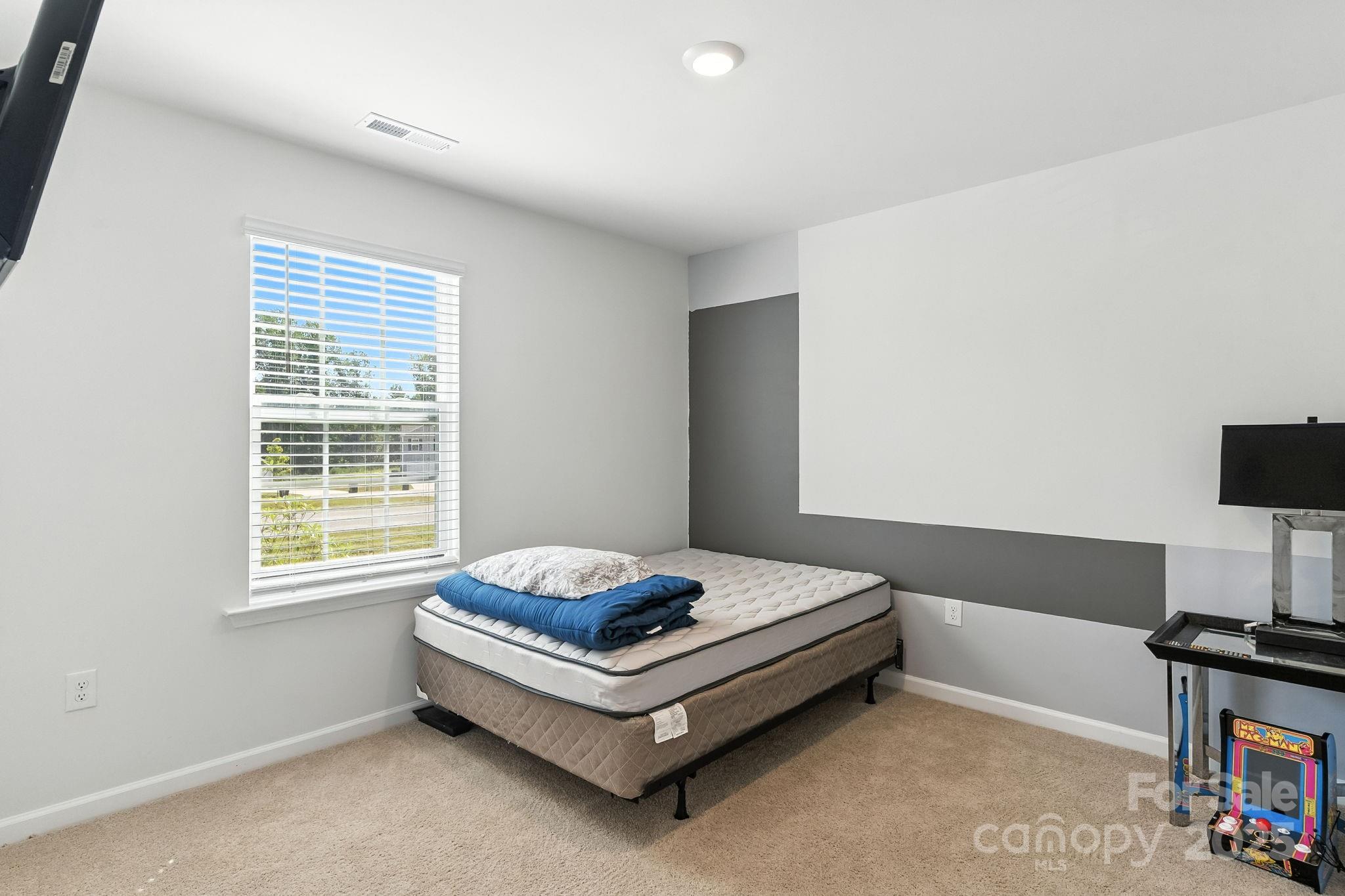 130 St James Way