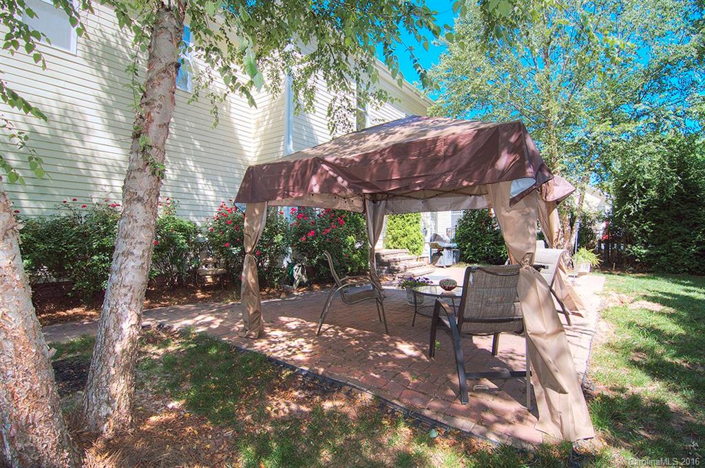 Lake Shore - Residential