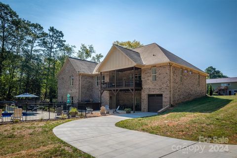 A home in Hickory