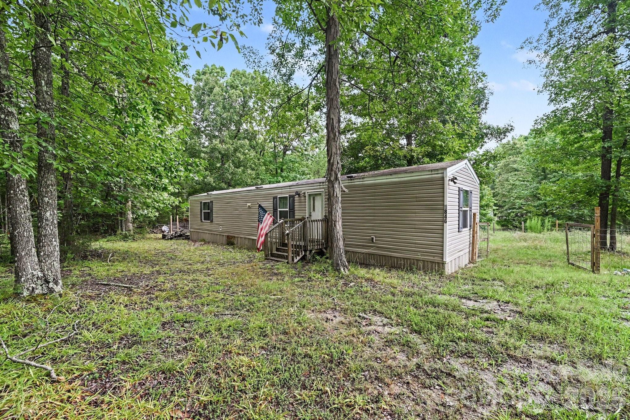 1846 Apple Blossom Road