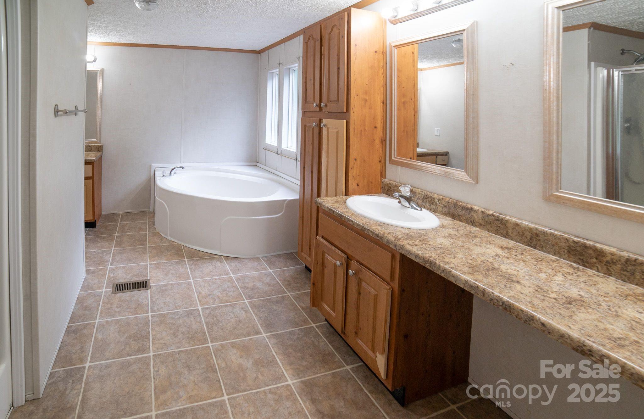 Morganton, North Carolina 28655, United States, 4 Bedrooms Bedrooms, ,2 BathroomsBathrooms,Residential,Active,165351