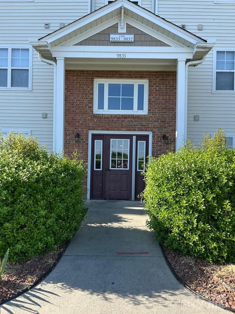 9843 Hyde Glen Court Charlotte NC 28262