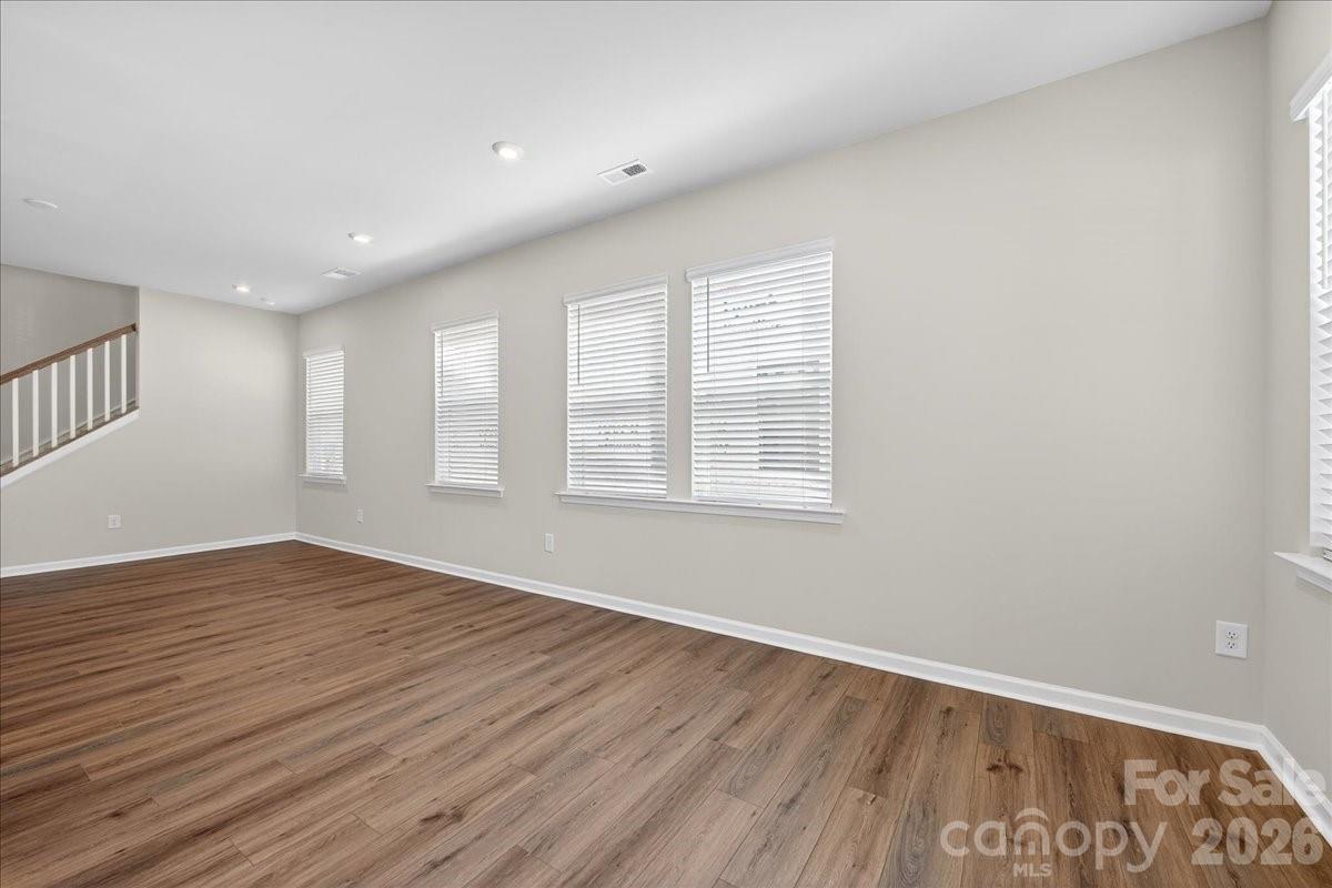 Ellis Townes - Residential