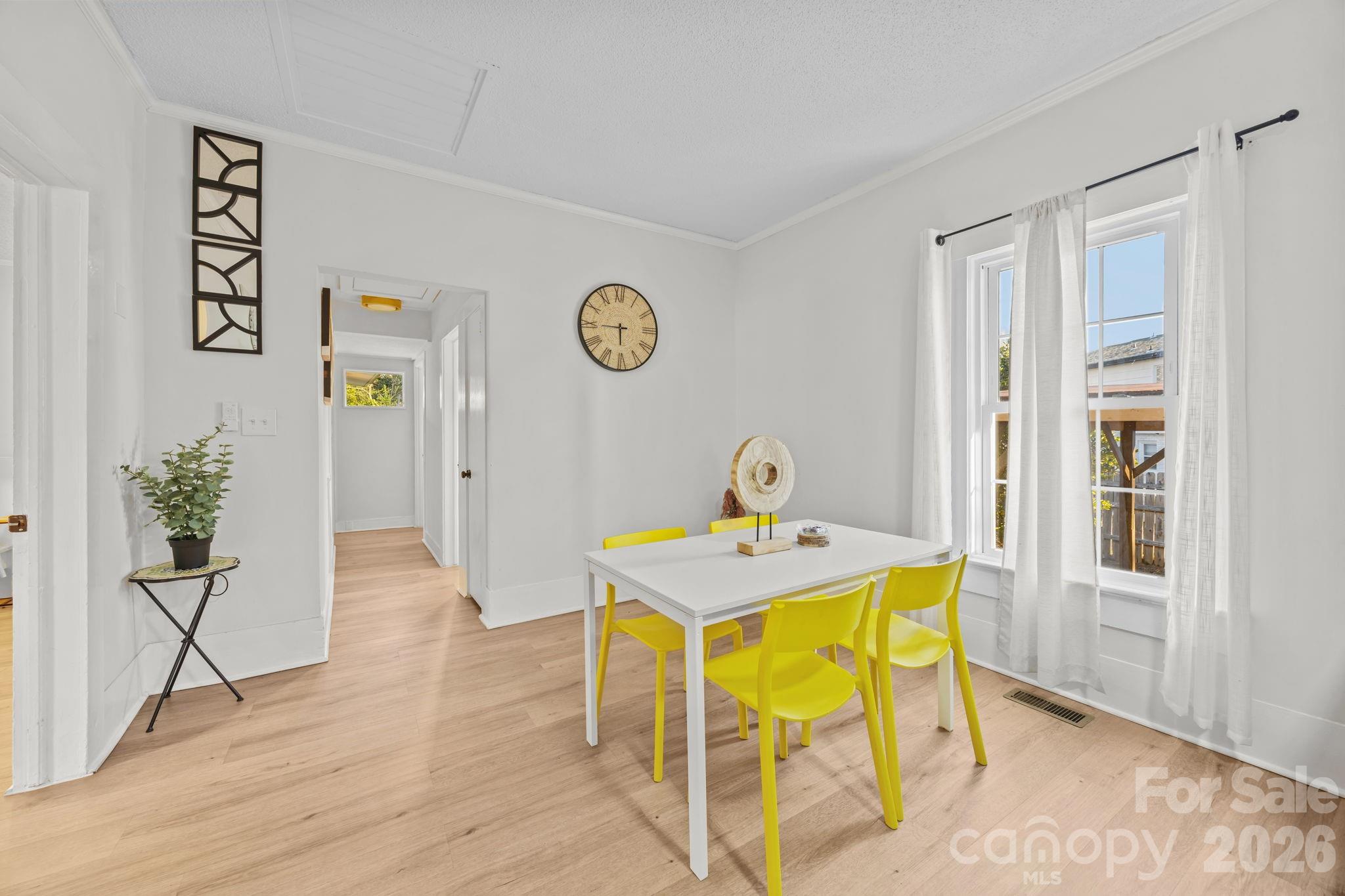 145 Saint Charles Avenue NE