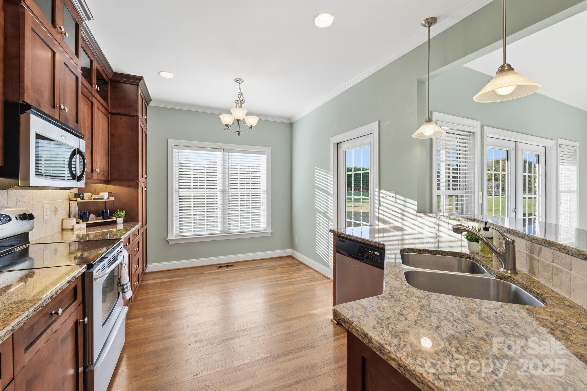 Shadow Wood Estates - Residential