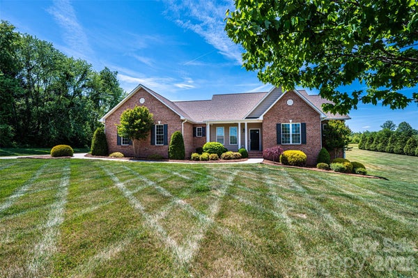 379 HORSESHOE BEND RD, HUDSON, NC 28638 - Image b5141973bf127d71fa2d4e7b509cc447/1412953946