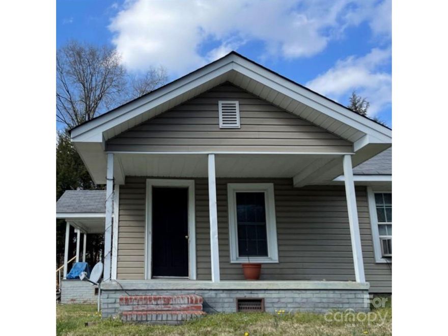 1 bedroom, 1 bath with hardwood floors and washer/dryer connections on a corner lot minutes from downtown Concord!  Bathroom has been newly renovated; apartment has been freshly painted.  Qualifications Requirement: 3X the rental income; 1 month security deposit; $60 non-refundable application fee for each adult applicant. One small cat or dog allowed under 30 pounds ($300 non-refundable pet deposit plus $25 monthly pet rent). Tenant responsible for all utilities. Security Deposit and first months rent due within 48 hours of notification of approved application.  Applicant must pass a credit, background and criminal history check.  No Evictions in the last 2 years.