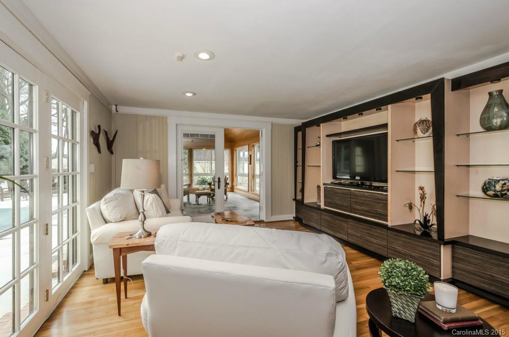 Armstrong Circle - Residential